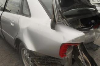 Retroviseur droit AUDI A4 1