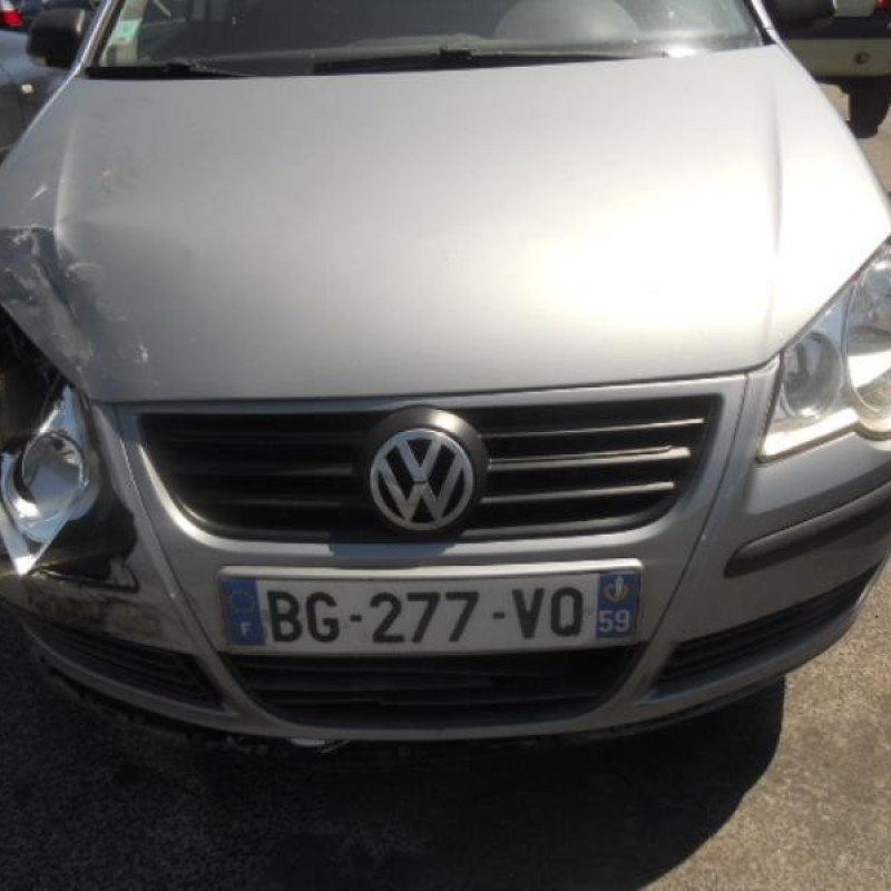 Bouton de warning VOLKSWAGEN POLO 4 Photo n°5