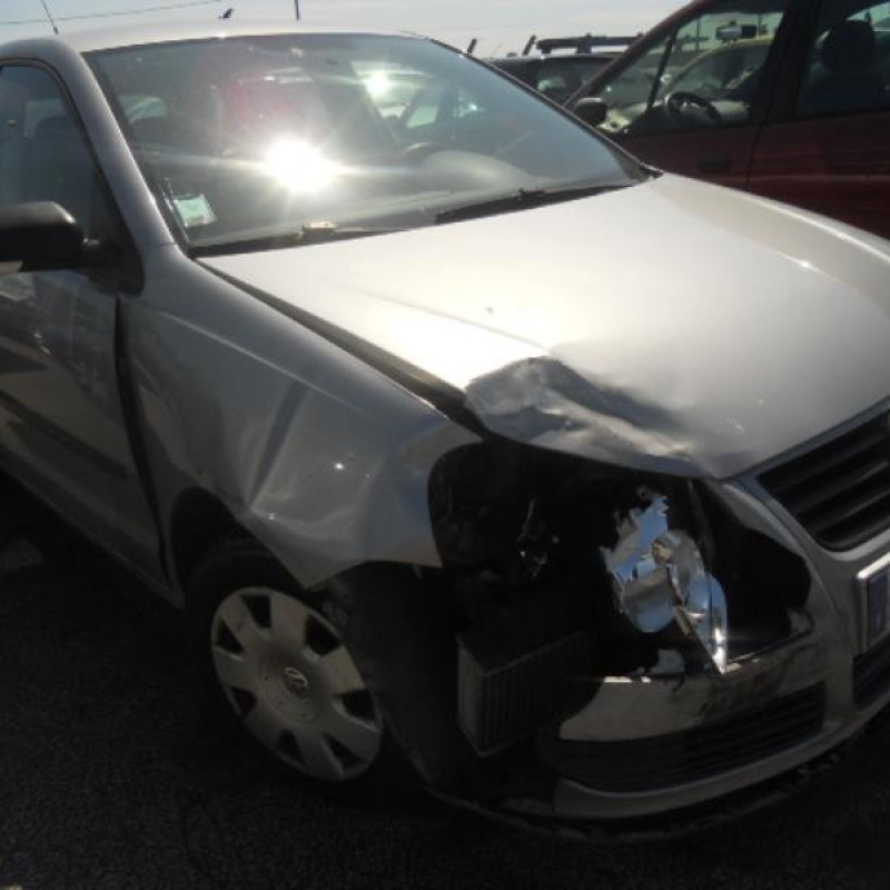 Bouton de warning VOLKSWAGEN POLO 4 Photo n°6