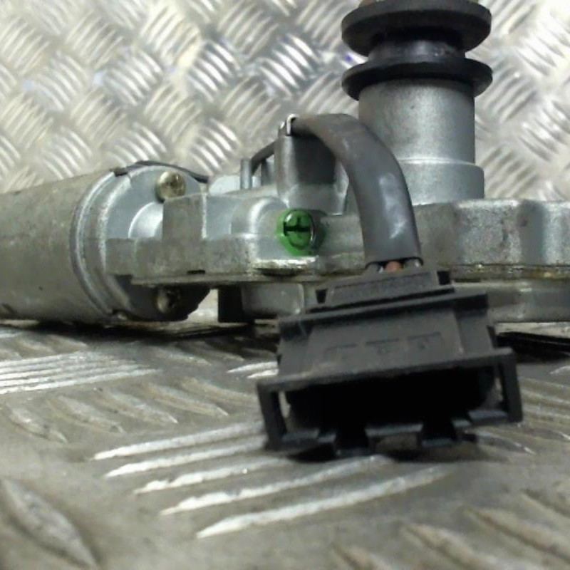 Moteur essuie glace arriere VOLKSWAGEN GOLF 3 Photo n°2