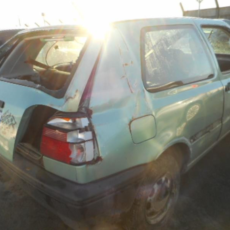 Moteur essuie glace arriere VOLKSWAGEN GOLF 3 Photo n°5