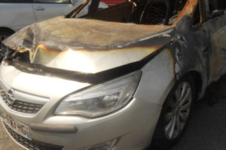 Moteur essuie glace arriere OPEL ASTRA J