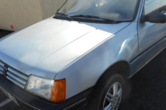 Traverse superieure PEUGEOT 205