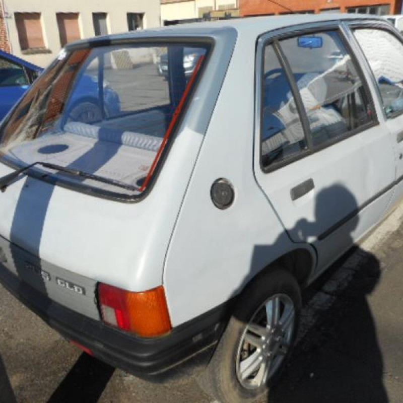Traverse superieure PEUGEOT 205 Photo n°4
