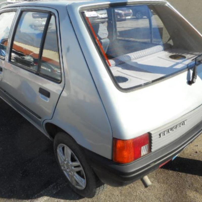 Traverse superieure PEUGEOT 205 Photo n°5