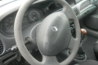 Traverse superieure RENAULT MEGANE 1