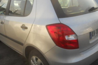 Bouton de warning SKODA FABIA 2