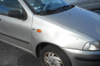 Leve vitre electrique avant droit FIAT PUNTO 1