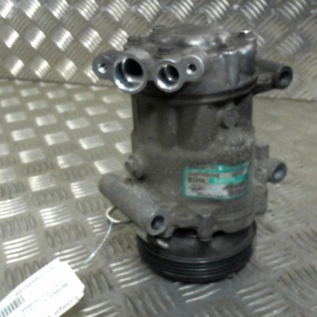Compresseur clim RENAULT CLIO 2 Photo n°1