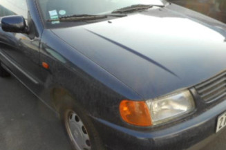 Bras essuie glace avant gauche VOLKSWAGEN POLO 3