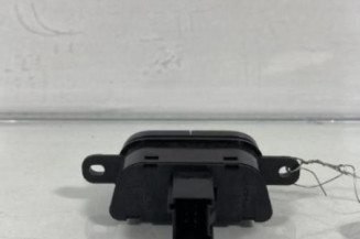 Bouton de warning ALFA ROMEO MITO
