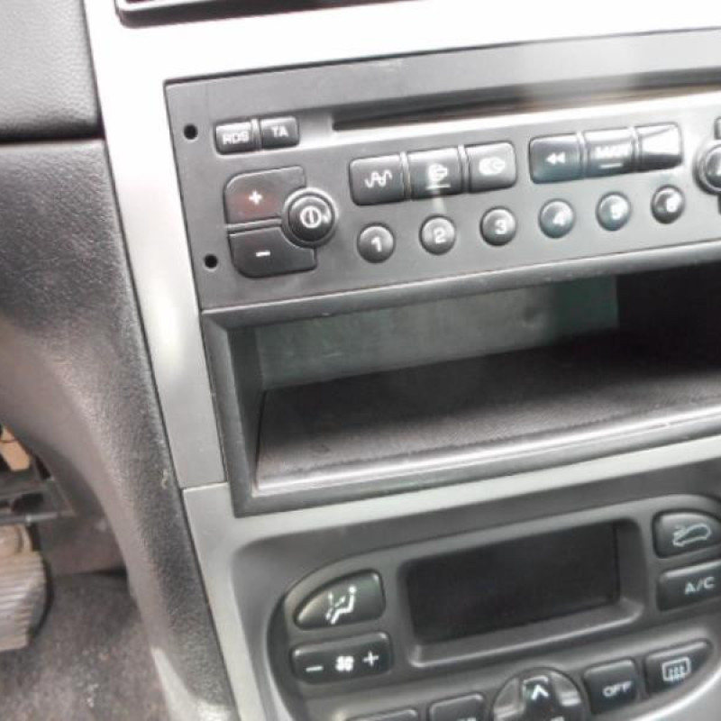 Bouton de warning PEUGEOT 307 Photo n°10