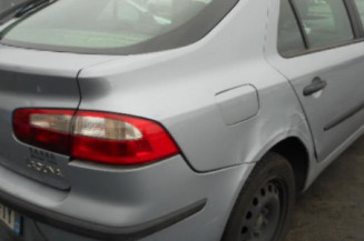 Aile avant droit RENAULT LAGUNA 2