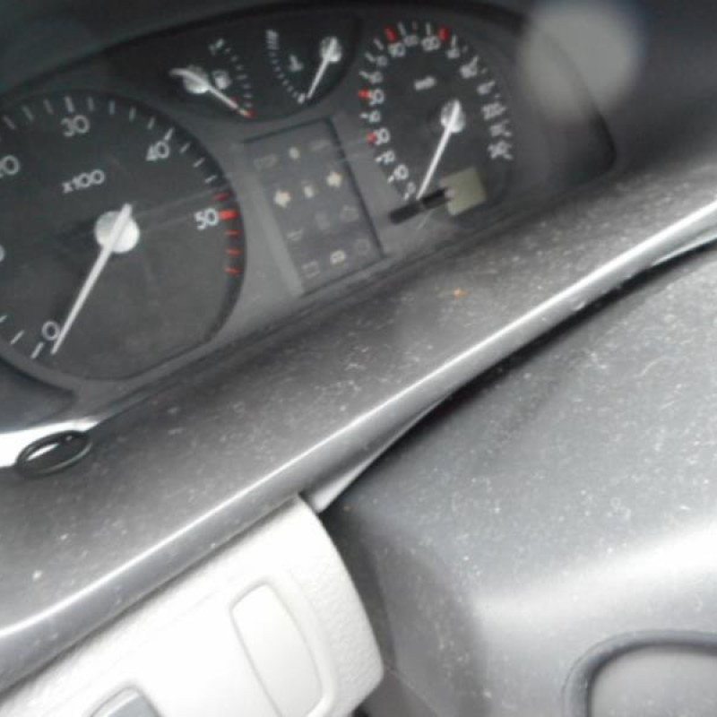 Aile avant droit RENAULT LAGUNA 2 Photo n°8