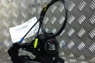 Serrure avant droit TOYOTA AURIS 1