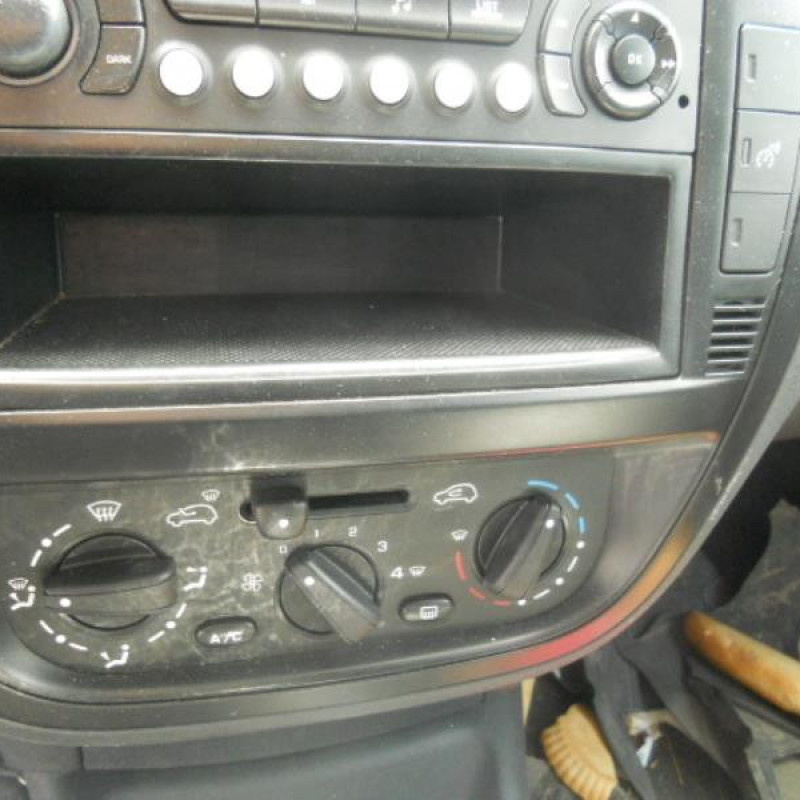 Interrupteur de leve vitre avant droit CITROEN C2 Photo n°10
