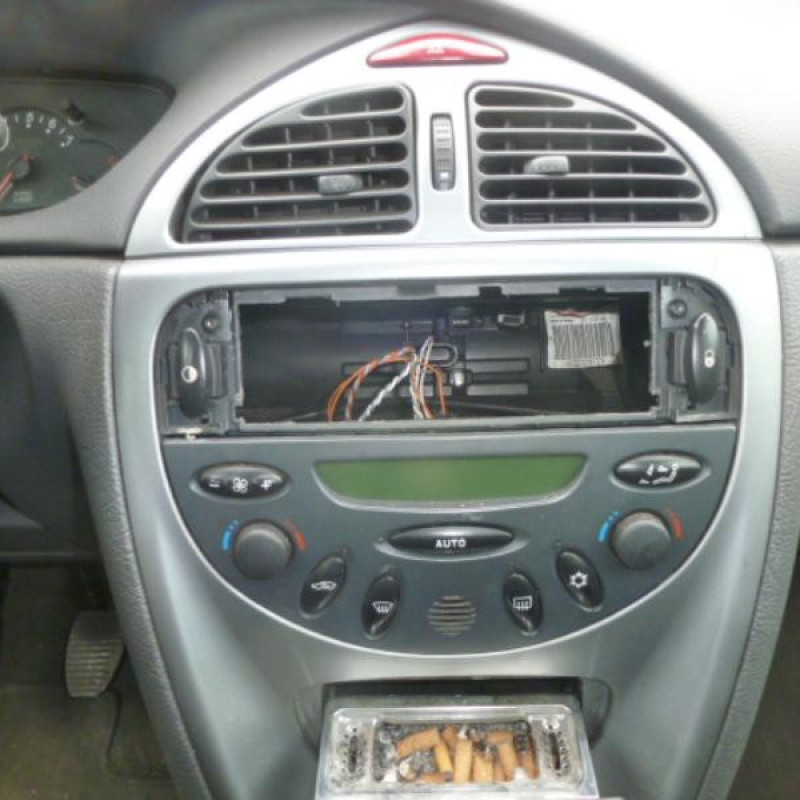 Fermeture de capot CITROEN C5 1 Photo n°8