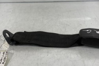 Attache ceinture arriere gauche PEUGEOT 306 Photo n°1