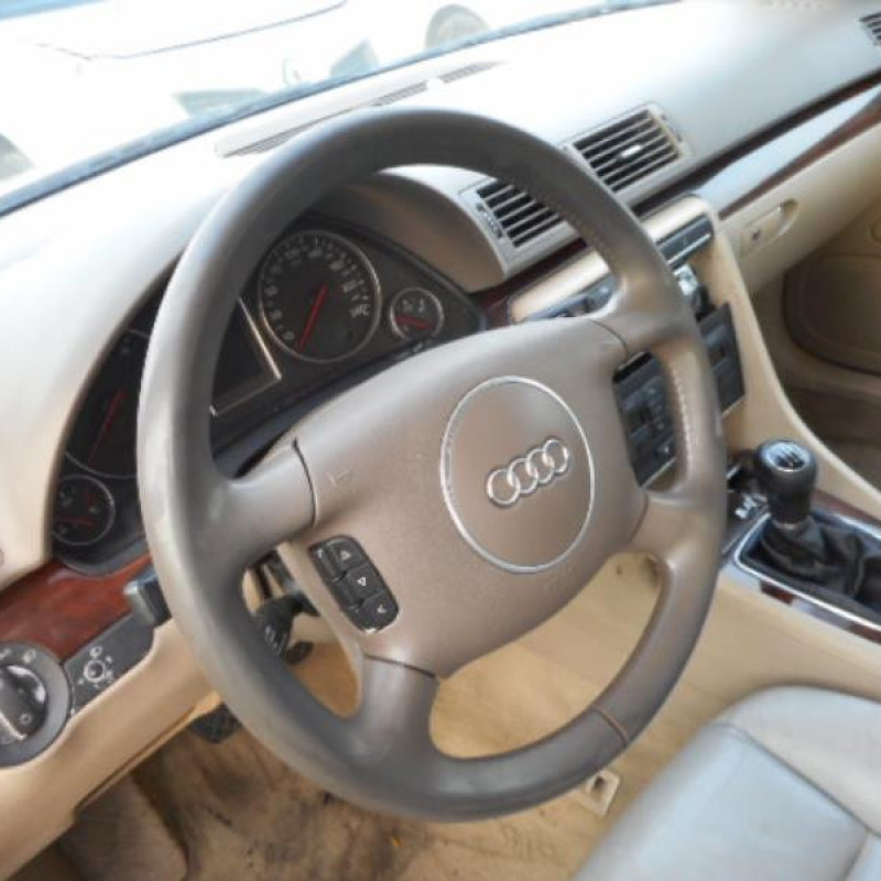 Trappe d'essence AUDI A4 2 Photo n°9