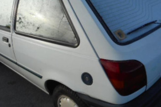 Optique avant secondaire gauche (feux)(clignotant) FORD FIESTA 3