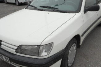 Calandre PEUGEOT 306