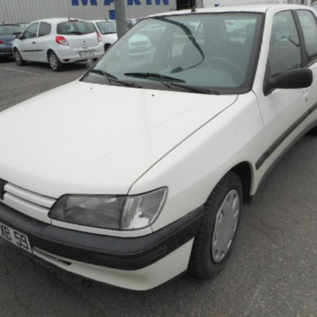 Calandre PEUGEOT 306
