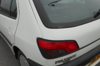 Calandre PEUGEOT 306