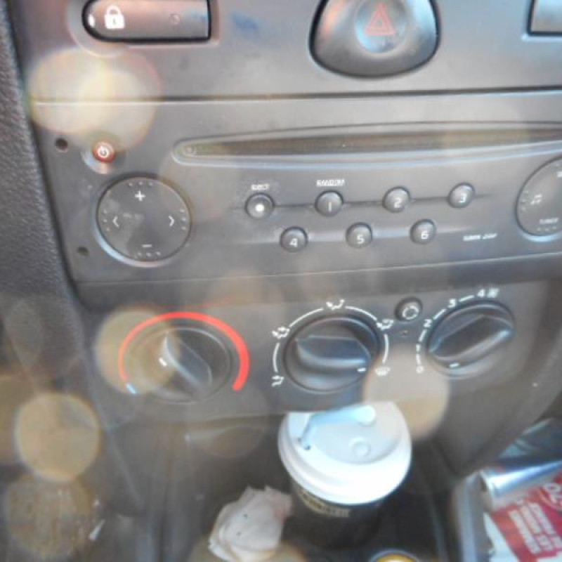 Poignee interieur avant gauche RENAULT CLIO 2 Photo n°9