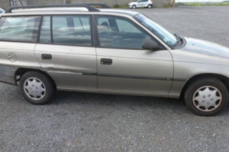 Bras essuie glace arriere OPEL ASTRA F