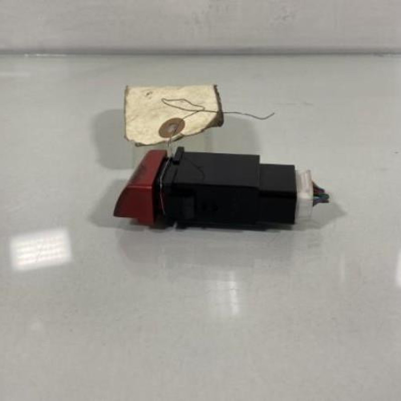 Bouton de warning KIA RIO 2 Photo n°2
