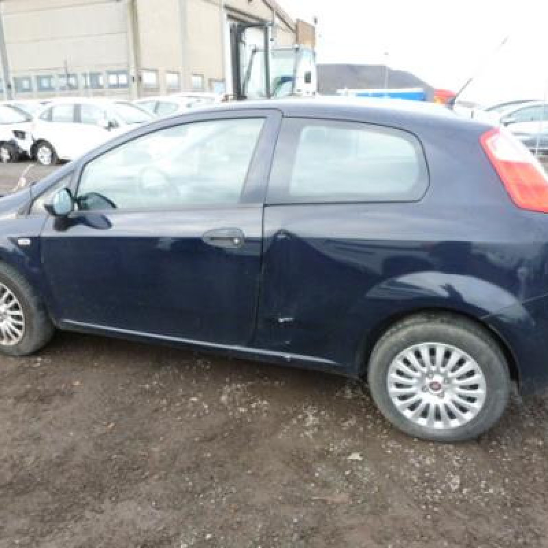 Bouton de warning FIAT GRANDE PUNTO Photo n°6