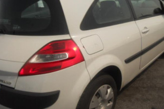 Bouton de warning RENAULT MEGANE 2