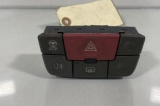Bouton de warning FIAT PANDA 2 Photo n°1
