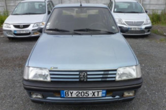 Retroviseur droit PEUGEOT 205
