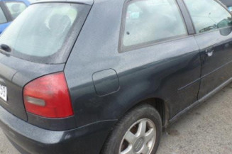 Retroviseur droit AUDI A3 1