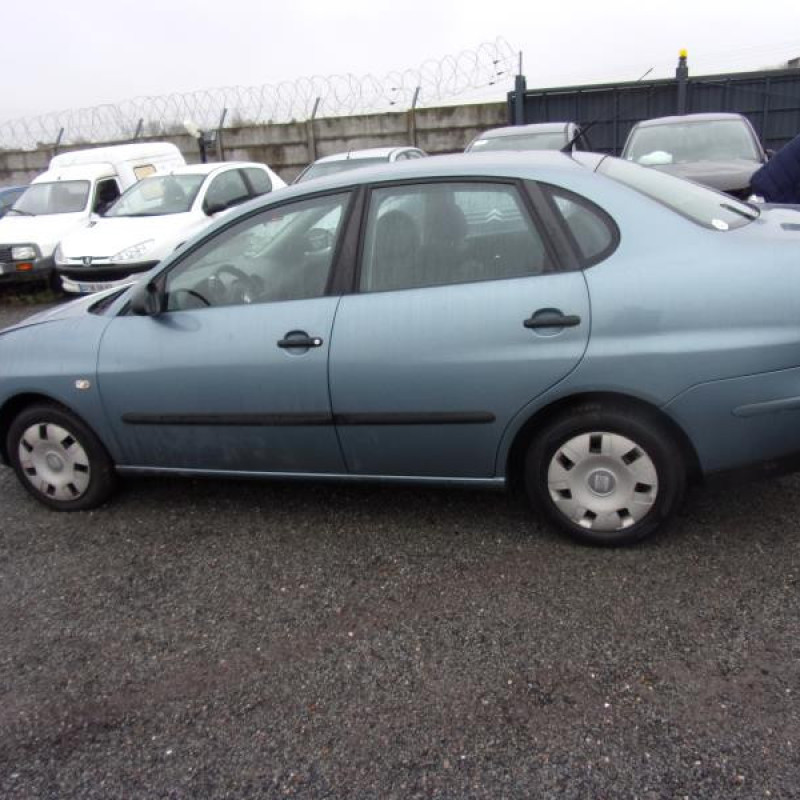 Retroviseur gauche SEAT CORDOBA 2 Photo n°6