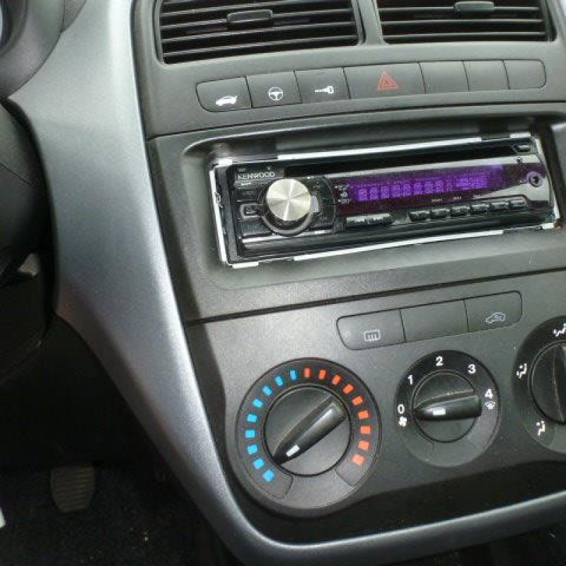 Porte avant droit FIAT GRANDE PUNTO Photo n°9