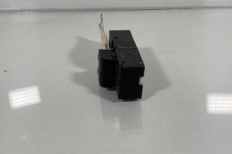 Interrupteur de leve vitre avant gauche NISSAN MICRA 3