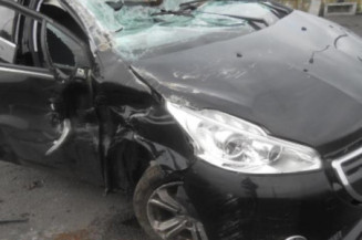 Moteur essuie glace arriere PEUGEOT 208 1