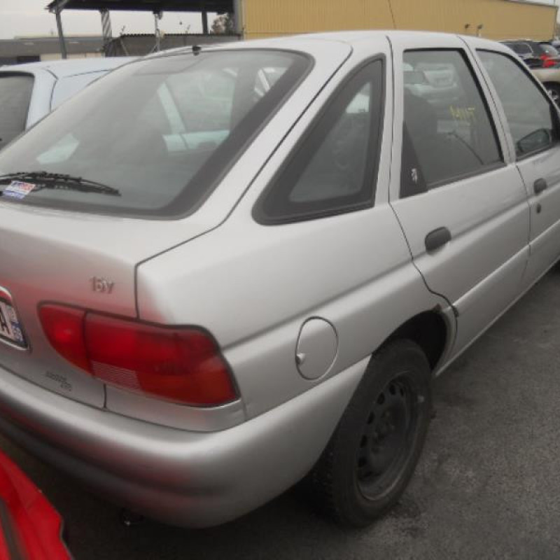 Demarreur FORD ESCORT 6 Photo n°5