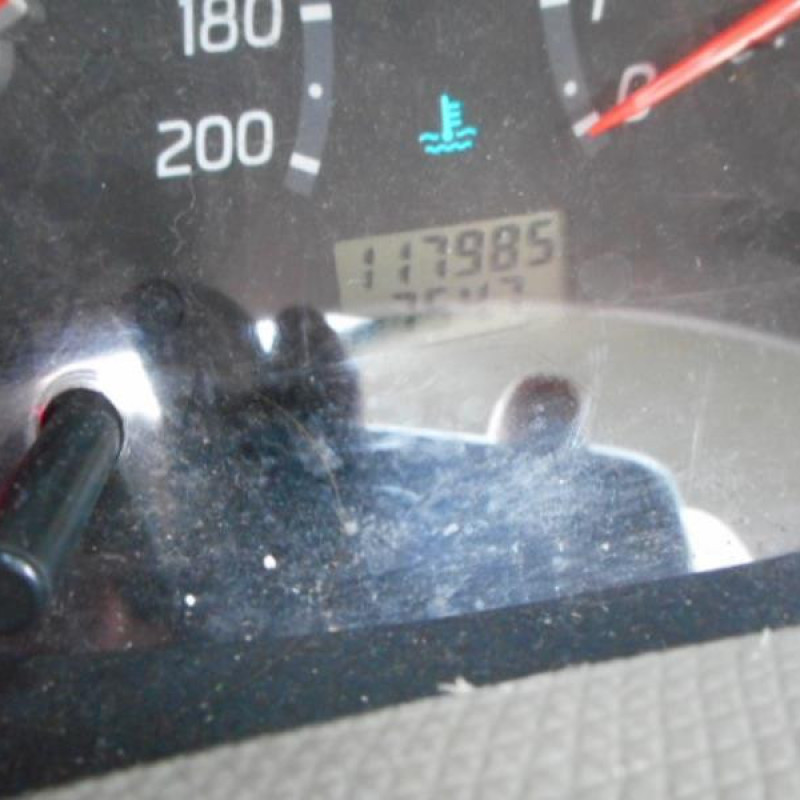 Calandre NISSAN MICRA 3 Photo n°10