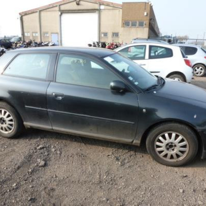 Porte avant droit AUDI A3 1 Photo n°4