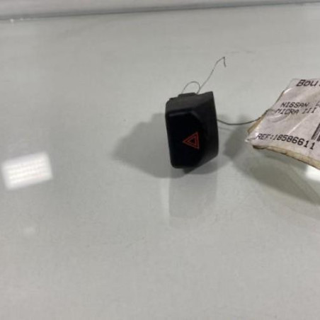 Bouton de warning NISSAN MICRA 3 Photo n°1