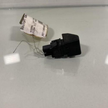 Bouton de warning NISSAN MICRA 3