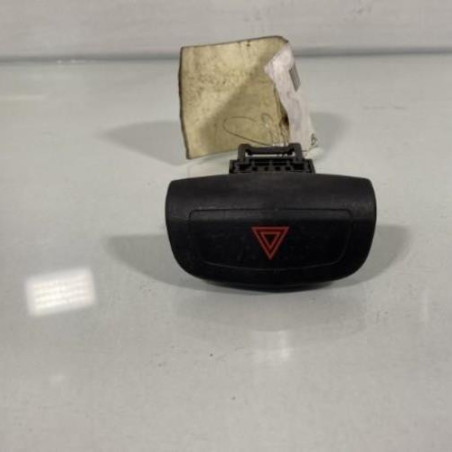 Bouton de warning NISSAN PRIMERA 4 Photo n°1