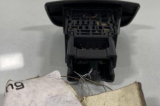 Bouton de warning NISSAN PRIMERA 4