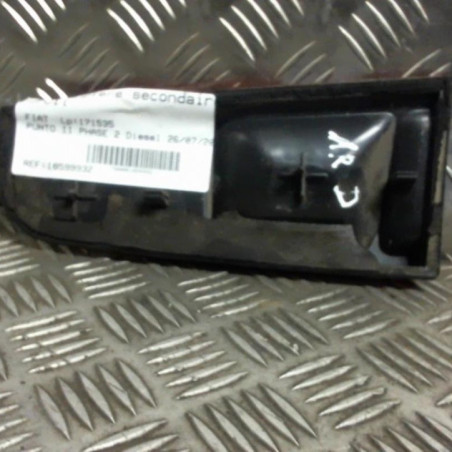 Feu arriere secondaire droit (feux) FIAT PUNTO 2