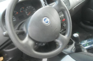 Serrure de coffre FIAT PUNTO 2