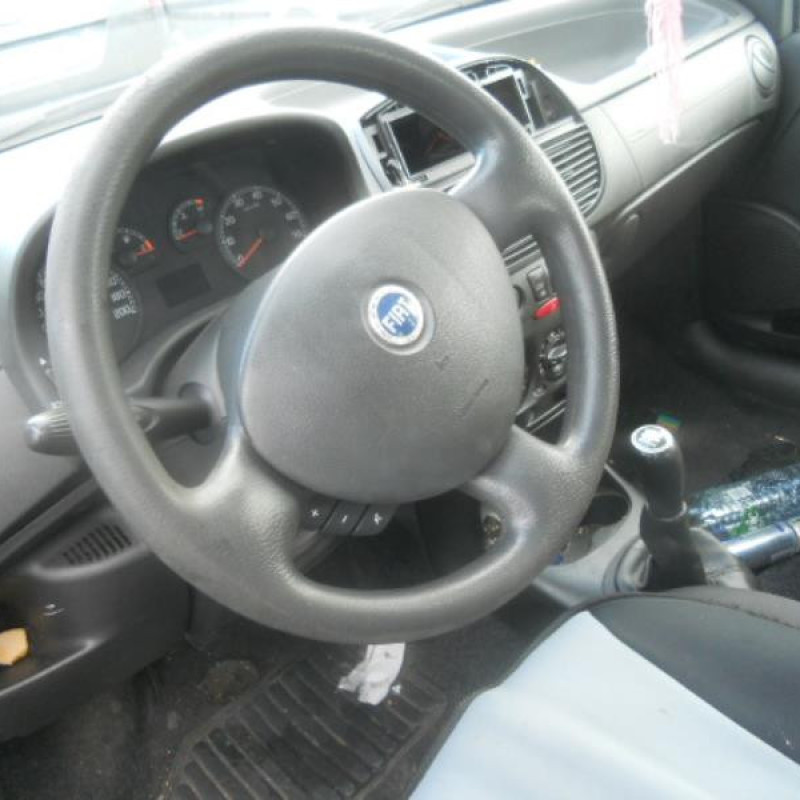 Serrure de coffre FIAT PUNTO 2 Photo n°9