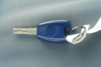 Serrure de coffre FIAT PUNTO 2
